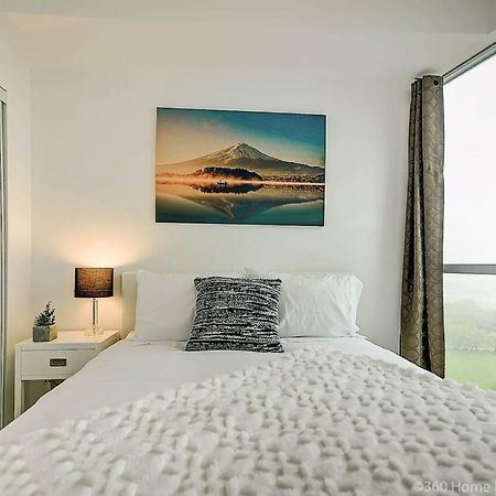 30 Off Lake View Property Heart Of Downtown Toronto Esterno foto