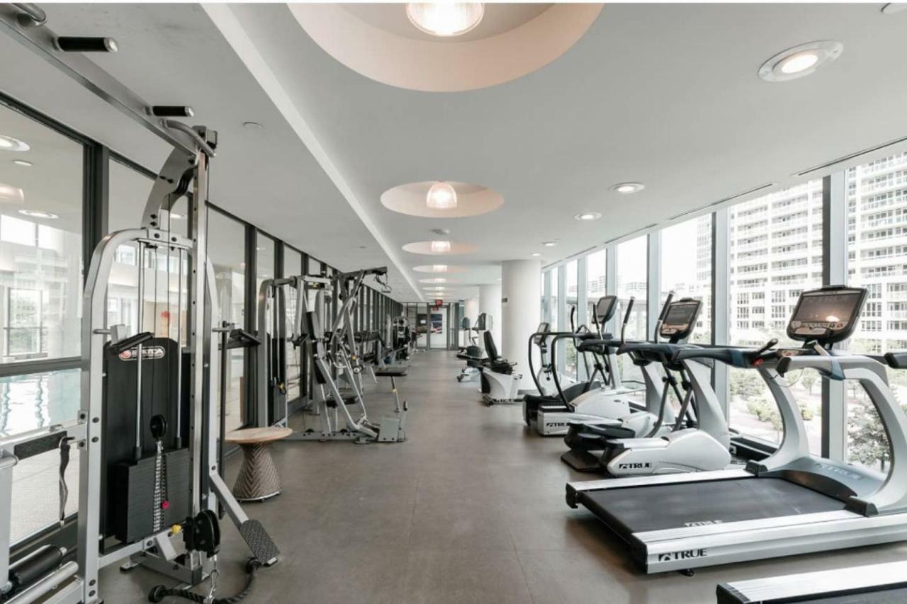 30 Off Lake View Property Heart Of Downtown Toronto Esterno foto