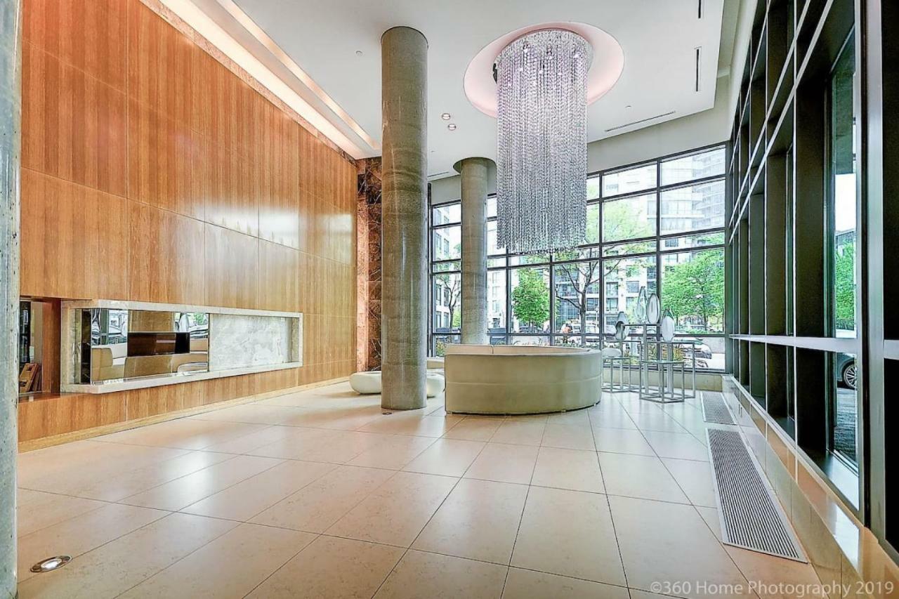 30 Off Lake View Property Heart Of Downtown Toronto Esterno foto